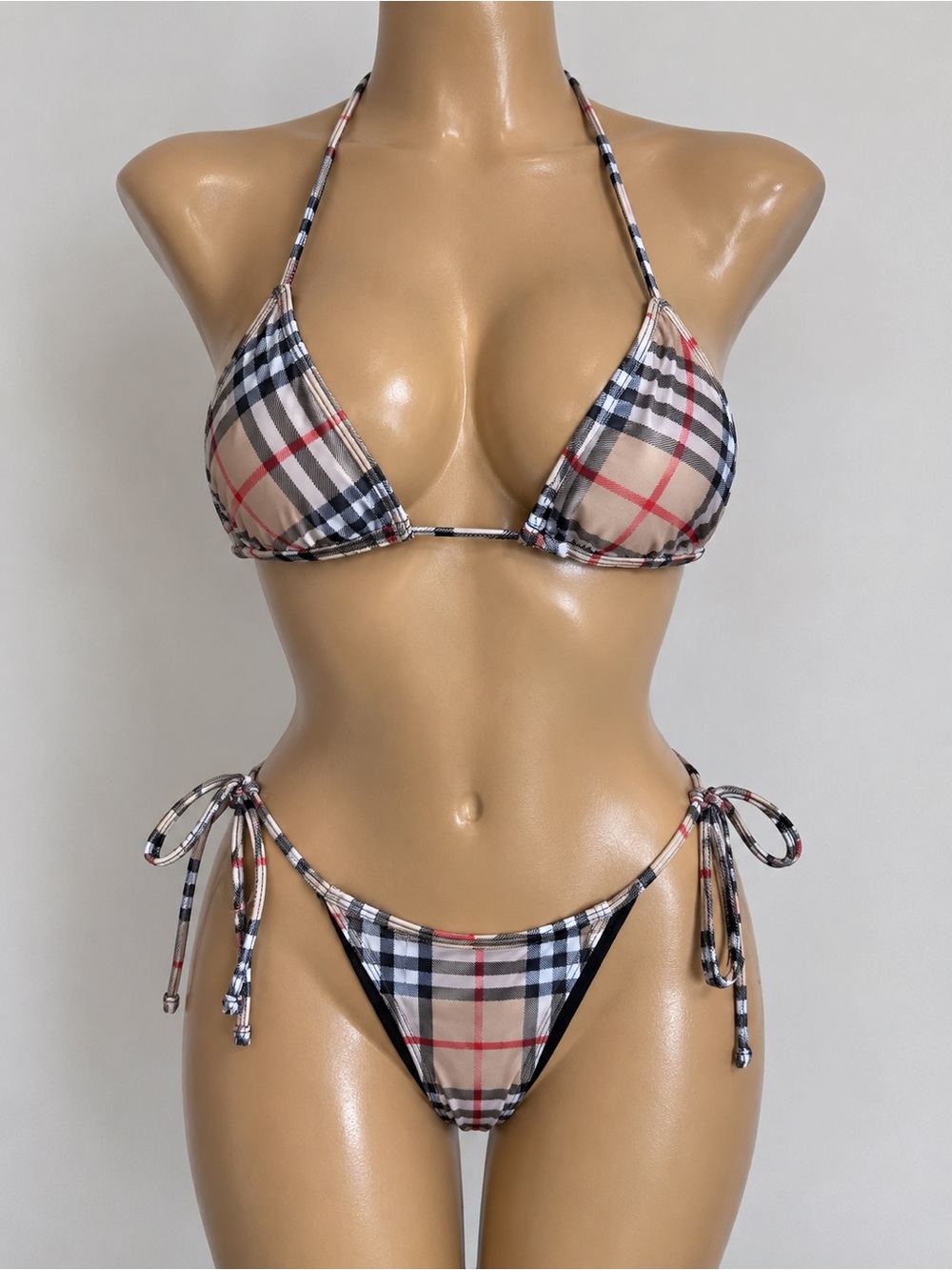 Burberry women’s size small Petique Plaid Bikini in Beige,